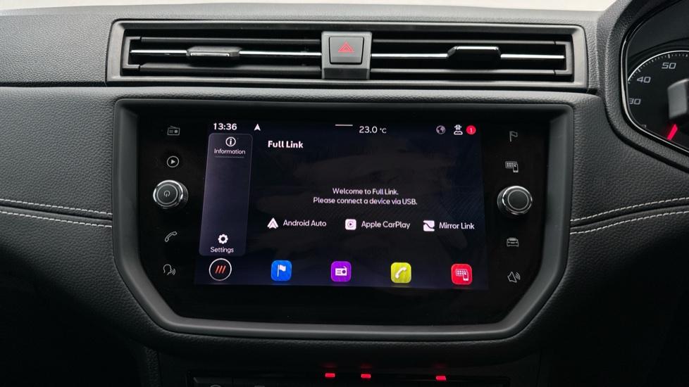 Apple Car Play & Android Auto