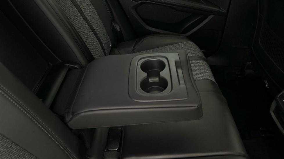 Rear Armrest/ Cup Holder