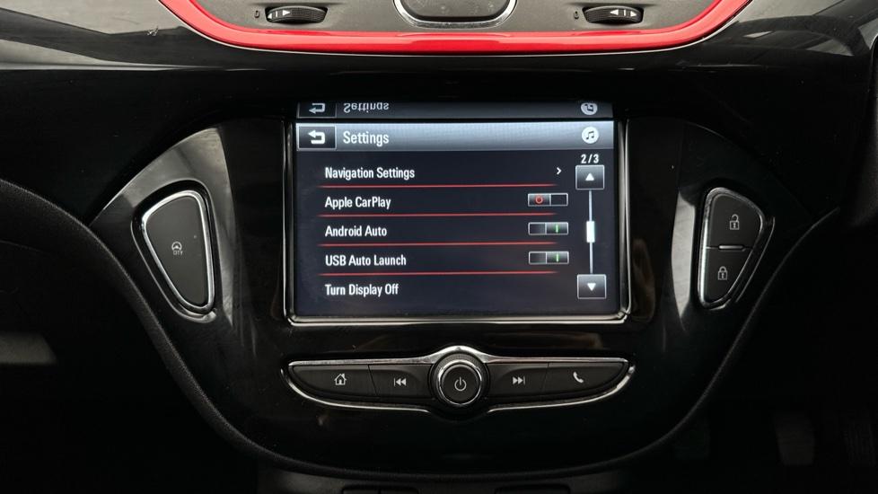 Apple Car Play & Android Auto