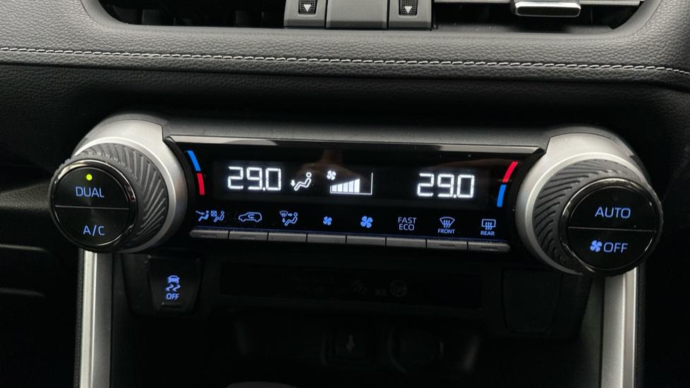 Air Conditioning /Dual Climate Control 