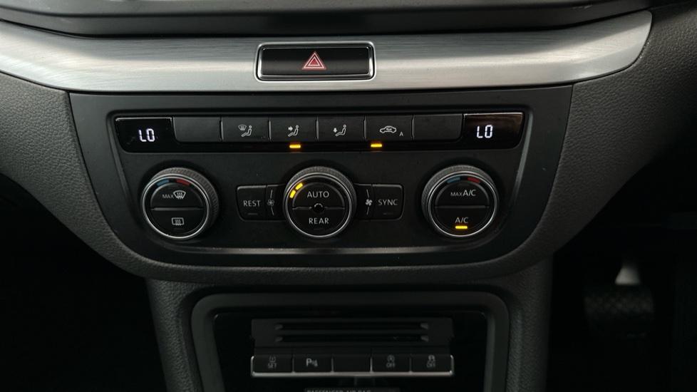 Air Conditioning /Dual Climate Control 