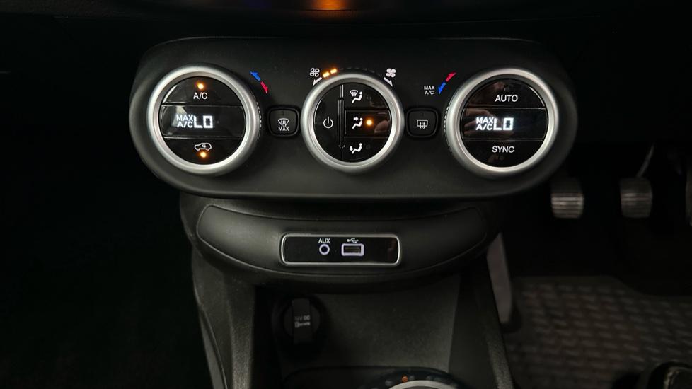 Dual Climate Control / Air Conditioning 