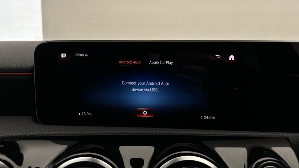 Apple Car Play & Android Auto