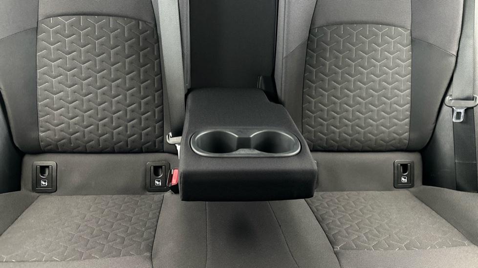 Rear Armrest/ Cup Holder