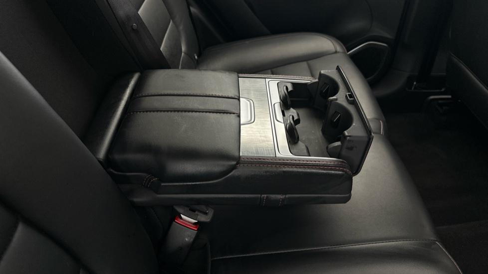 Rear Armrest/ Cup Holder