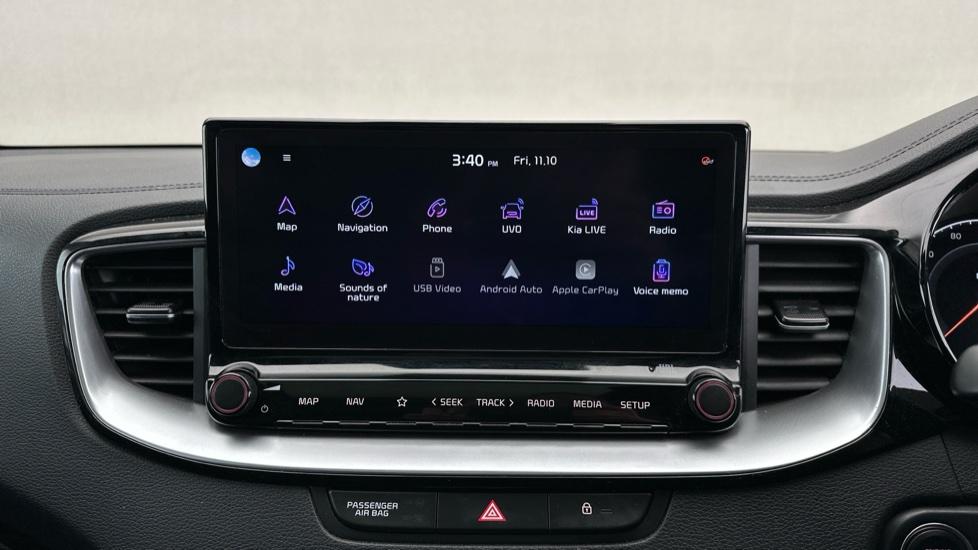 Apple Car Play & Android Auto