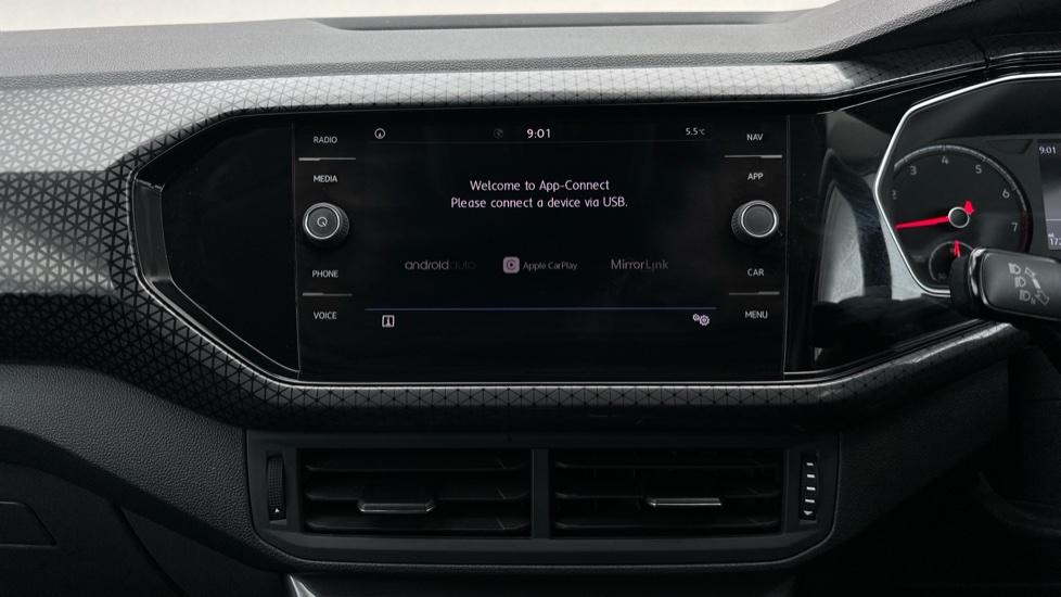 Apple Car Play & Android Auto