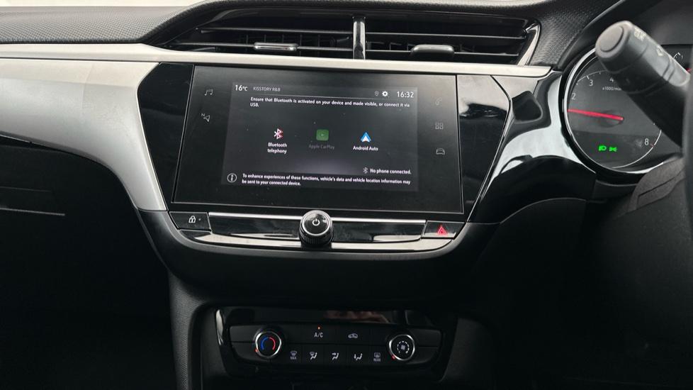 Apple Car Play & Android Auto