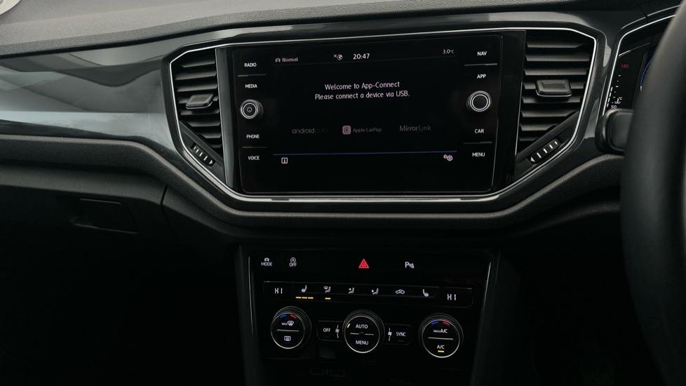 Apple Car Play & Android Auto