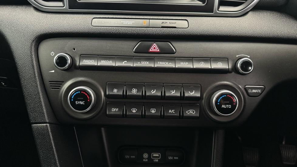 Air Conditioning /Dual Climate Control 