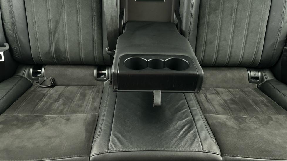 Rear Armrest/ Cup Holder