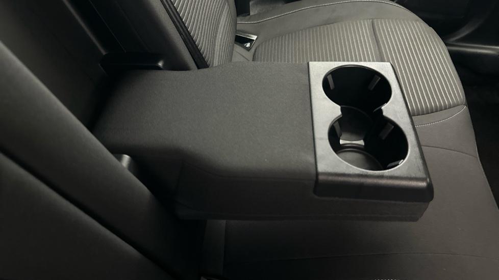 Rear Armrest/ Cup Holder