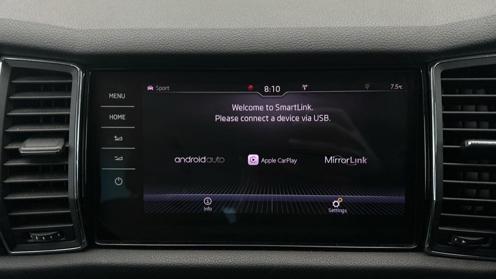 Apple Car Play & Android Auto