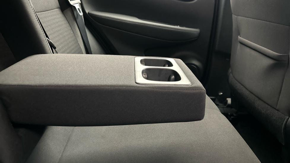 Rear Armrest/ Cup Holder