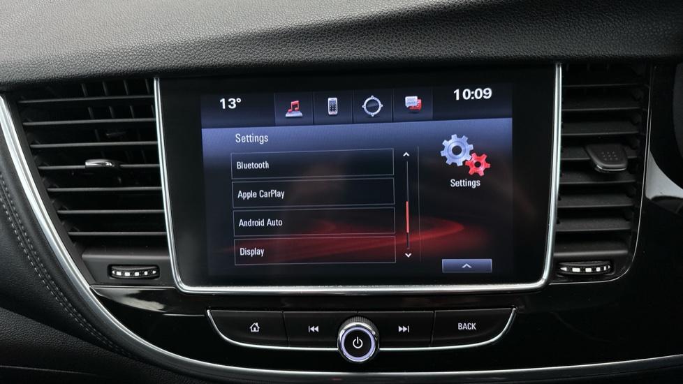 Apple Car Play & Android Auto