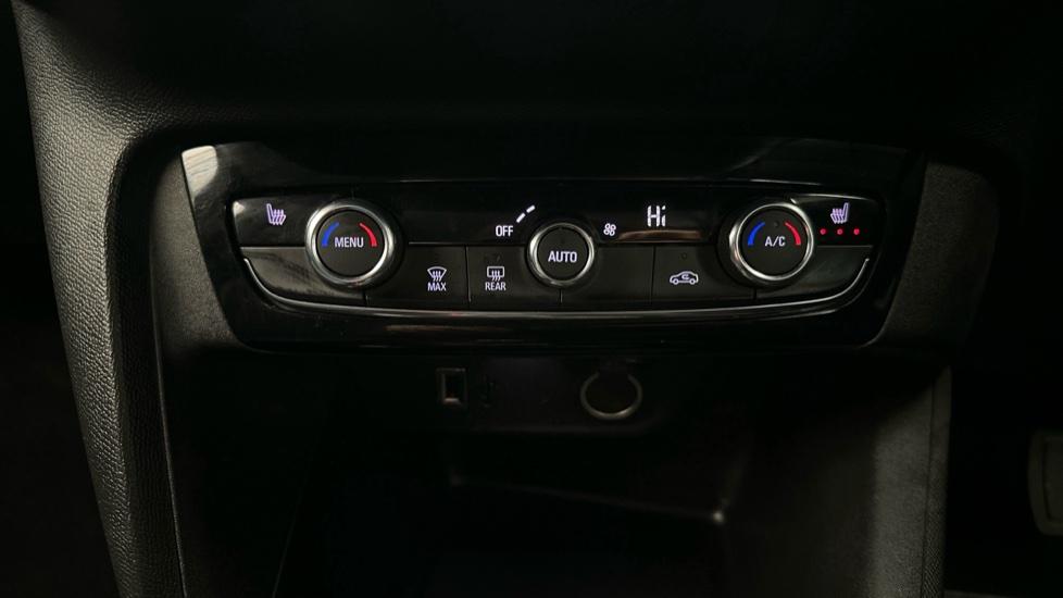 Air Conditioning /Dual Climate Control /Heated Seats 