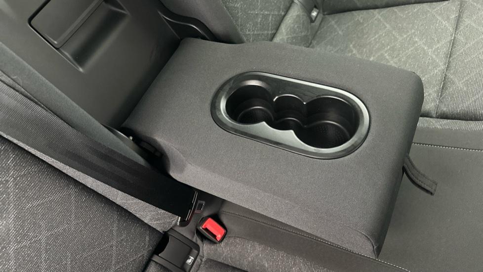 Rear Armrest/ Cup Holder