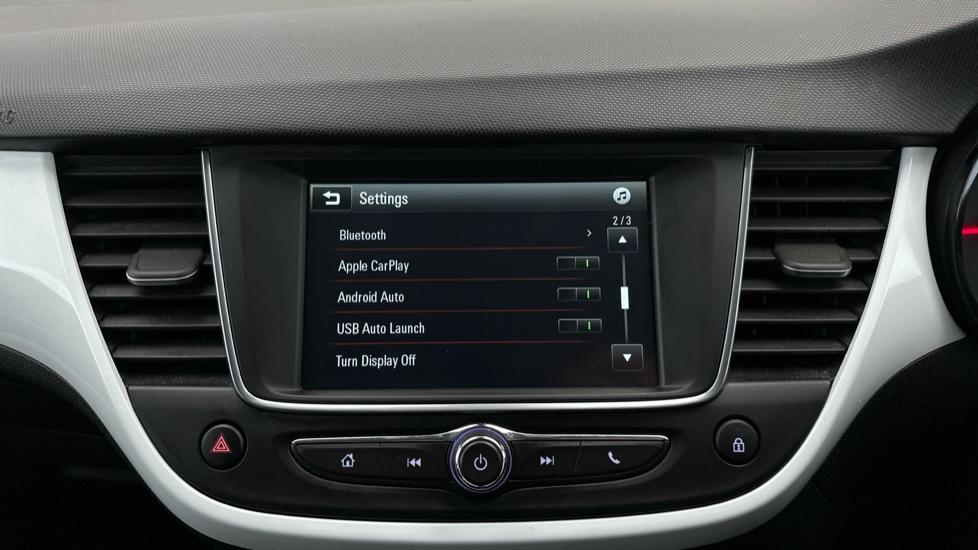 Apple Car Play & Android Auto