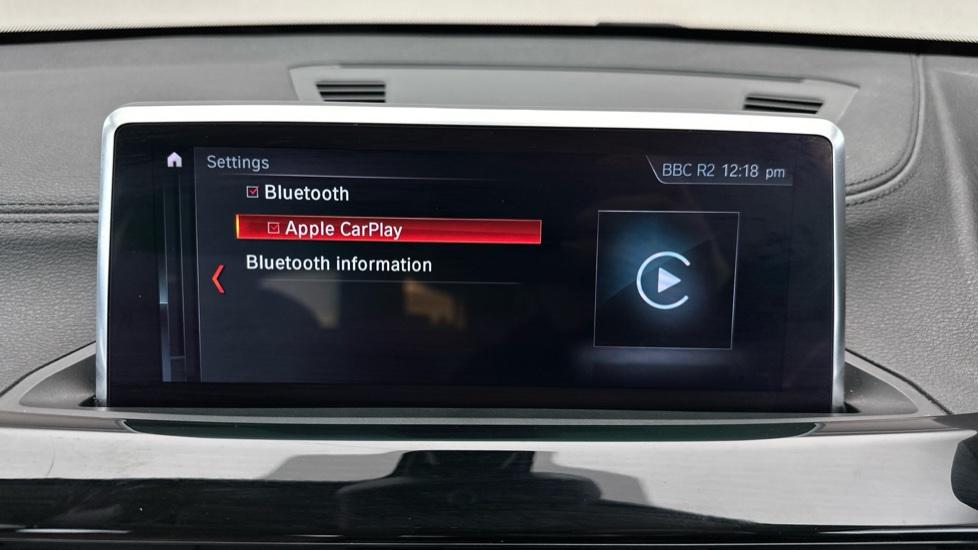 Bluetooth / Apple CarPlay 