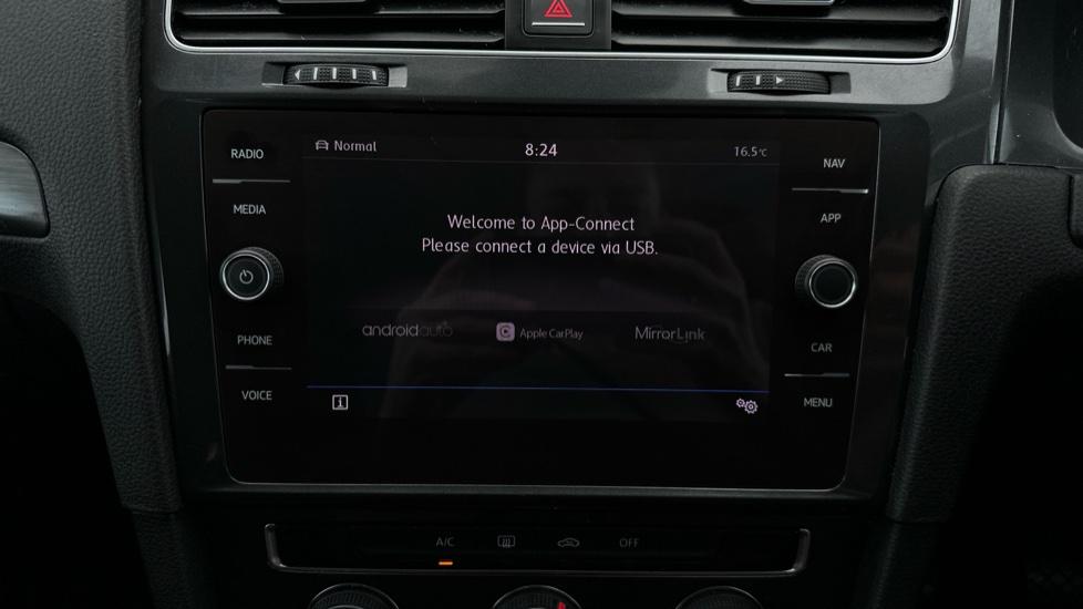 Apple Car Play & Android Auto