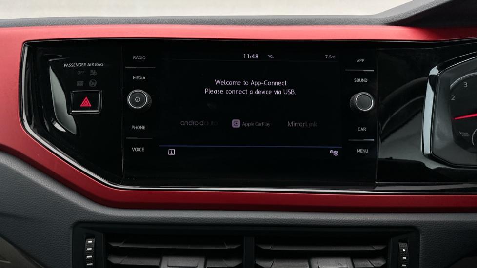 Apple Car Play & Android Auto