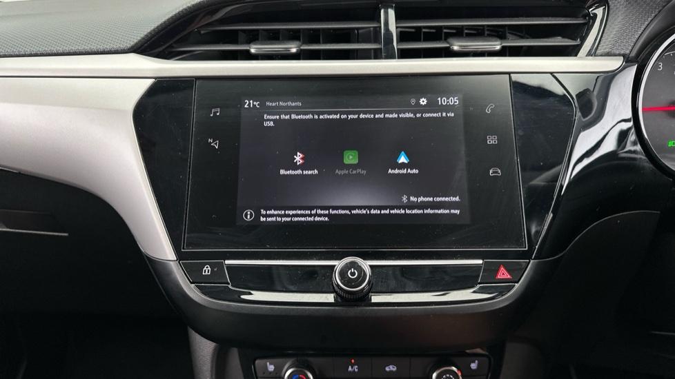 Apple CarPlay/Android Auto / Bluetooth 