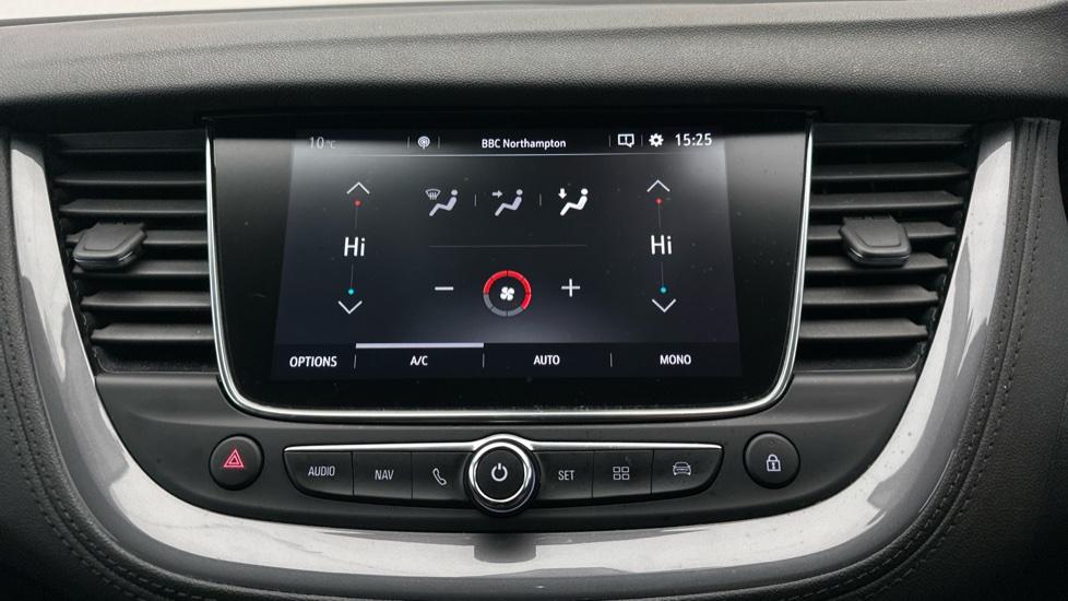 Dual Climate Control  / Air Conditioning 