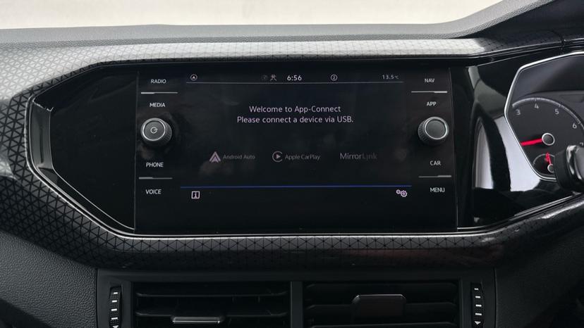 Apple Car Play & Android Auto