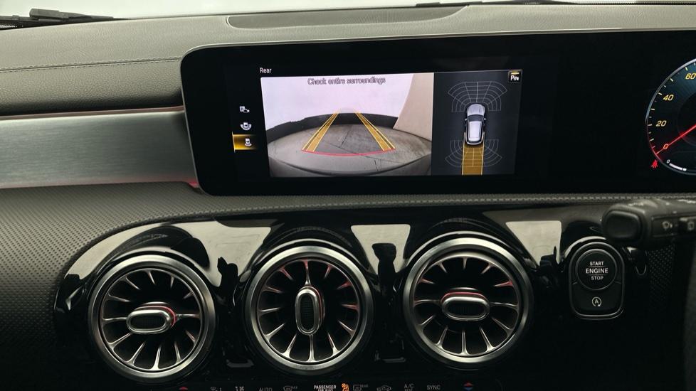 Rear View Camera/Park Pilot 