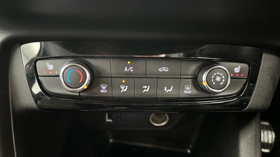 Air Conditioning /Heated Seats 