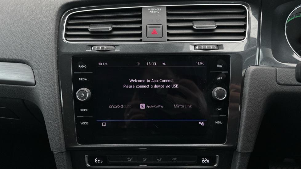 Apple Car Play & Android Auto