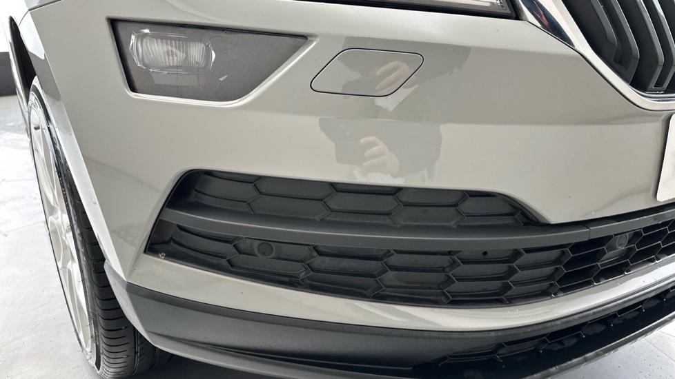 Headlight Washers / Front Parking Sensors 