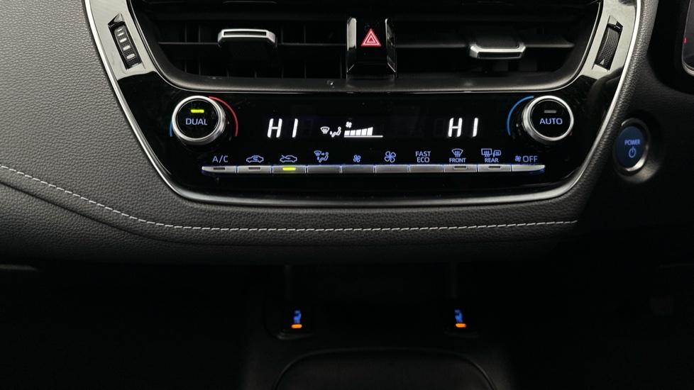 Air Conditioning /Dual Climate Control 