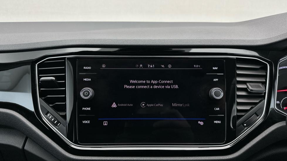 Apple Car Play & Android Auto