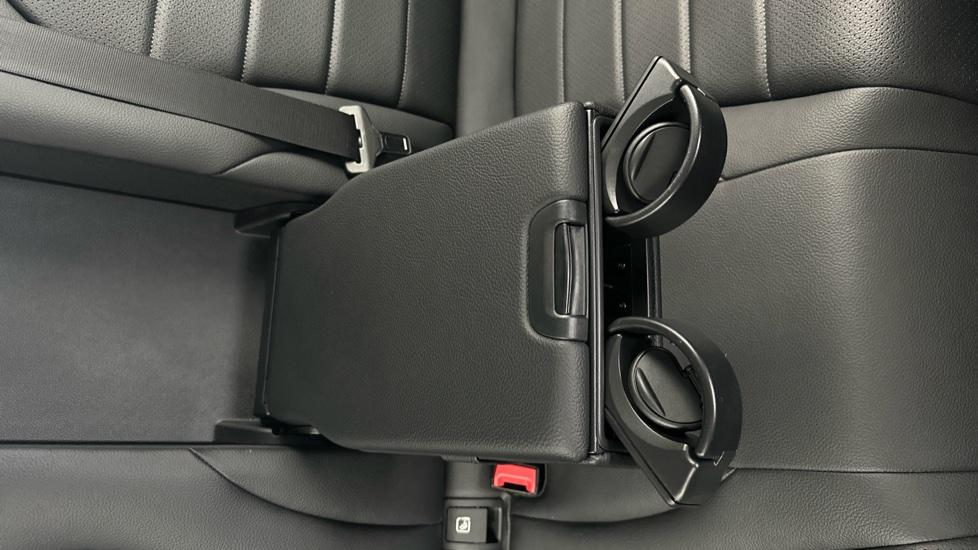 Rear Armrest/ Cup Holder