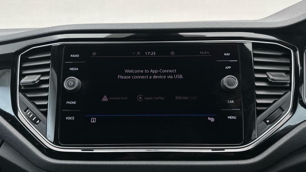 Apple Car Play & Android Auto