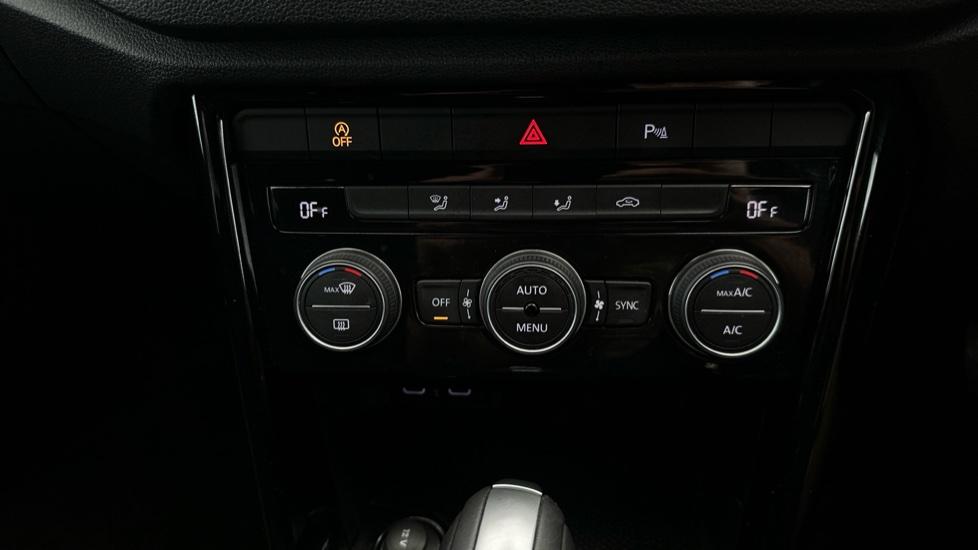 Air Conditioning /Dual Climate Control /Auto Stop/Start 