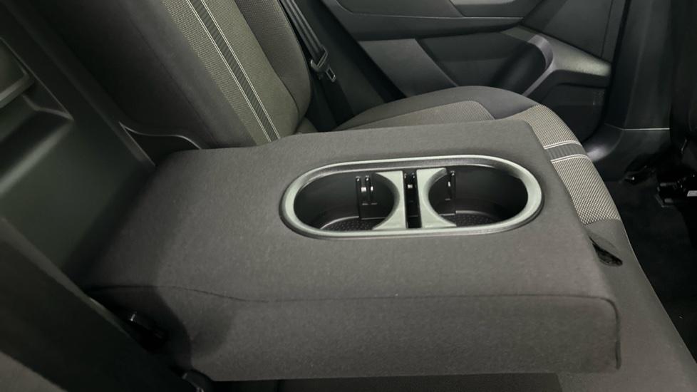 Rear Armrest/ Cup Holder