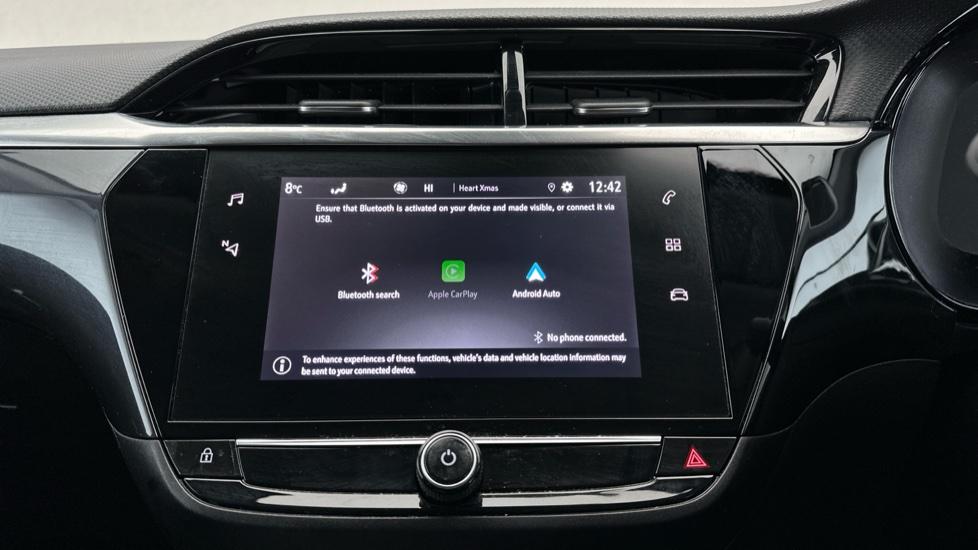 Bluetooth / Apple CarPlay / Android Auto 