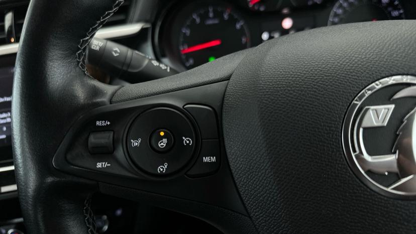 Cruise Control/Speed Limiter /Heated Steering Wheel 