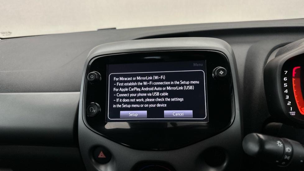 Apple Car Play & Android Auto