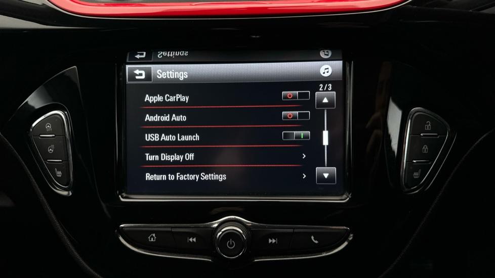 Apple Car Play & Android Auto