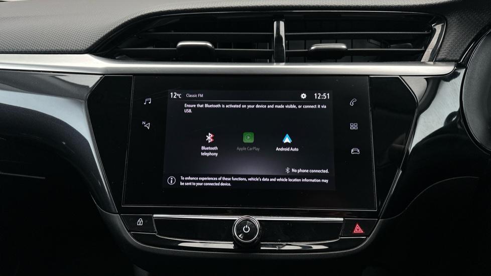 Bluetooth / Apple CarPlay / Android Auto 