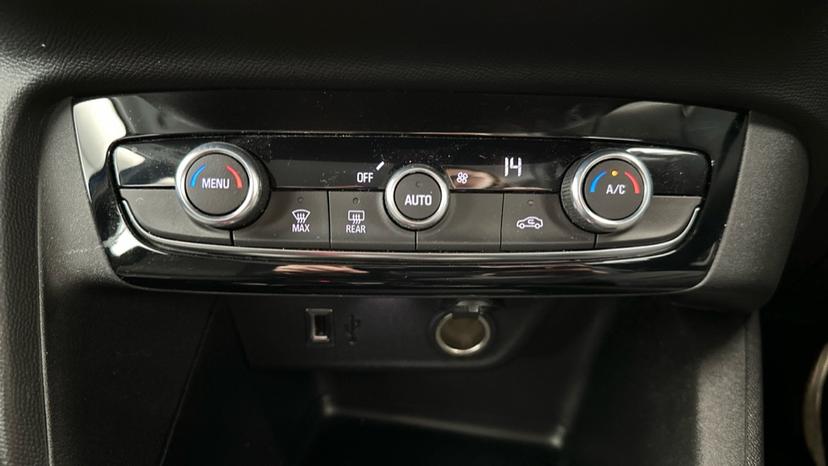 Air Conditioning /Dual Climate Control 