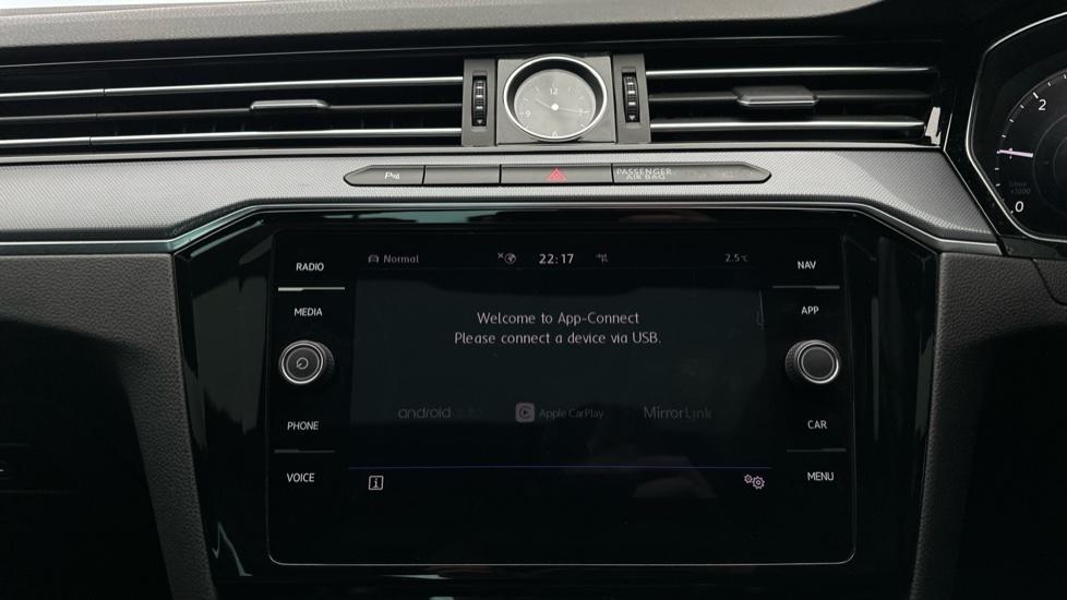 Apple Car Play & Android Auto