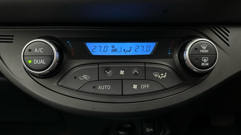 Air Conditioning /Dual Climate Control 