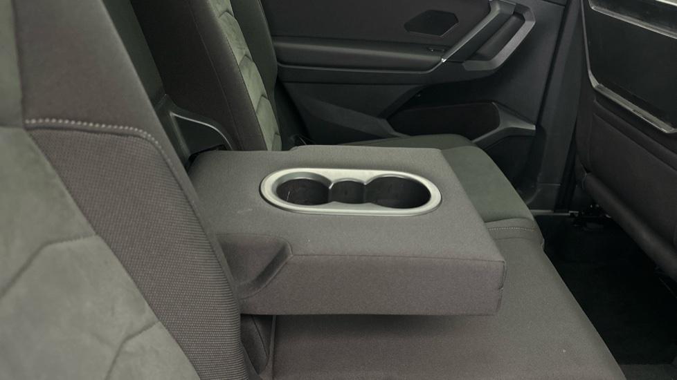 Rear Armrest/ Cup Holder