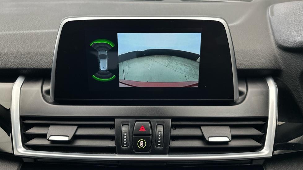 Rear View Camera/Park Pilot 