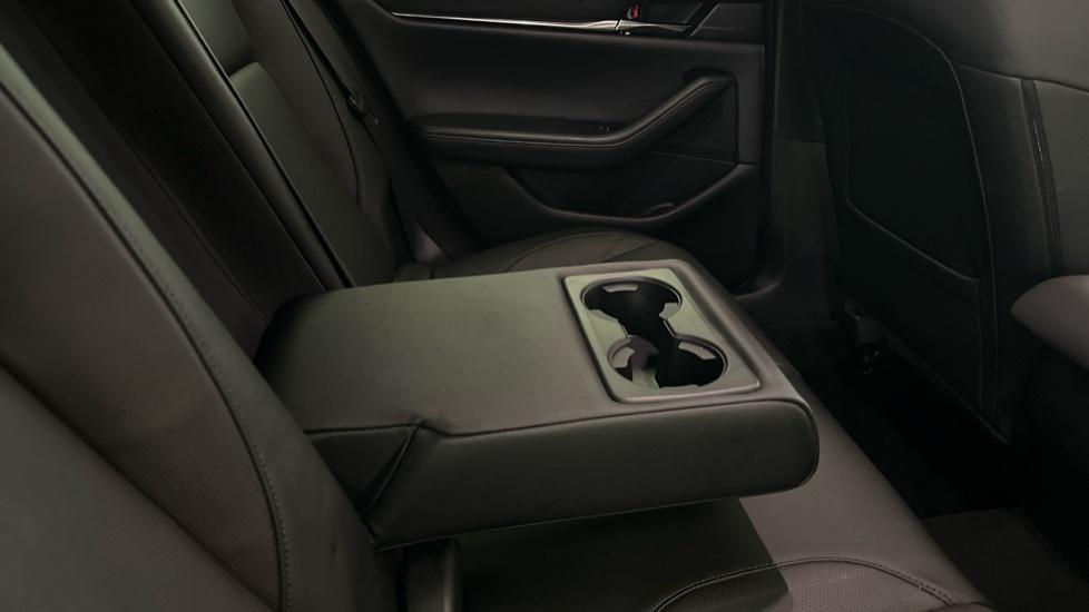 Rear Armrest/ Cup Holder