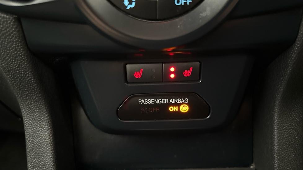 Heated Seats 